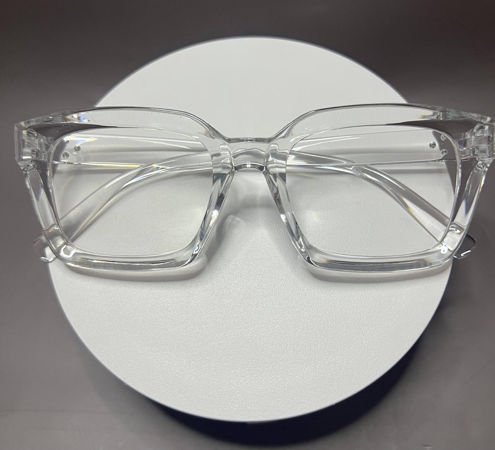 نظارات راقية – التفصيلة التي تكمل أناقتك - Image 19